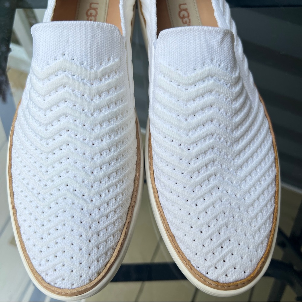 UGG White and Tan Flats - Picture 2 of 16